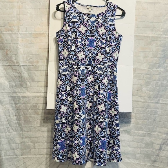 Talbots Petite Size 2 dress, slightly flared skirt. Sleeveless - Picture 3 of 5